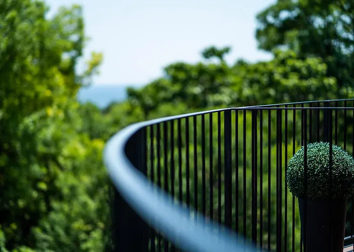 Хотел модус 2*